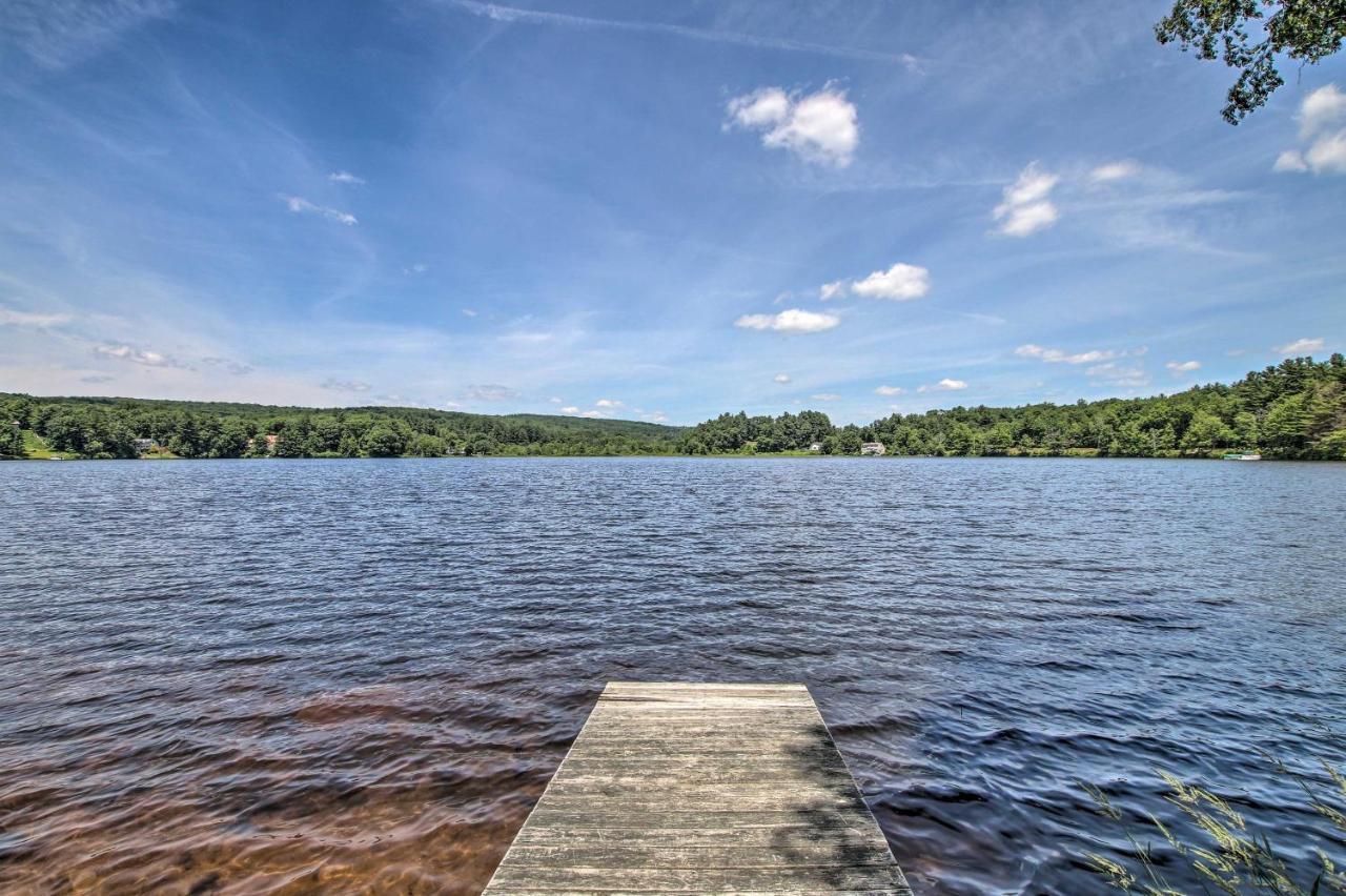 Waterfront New England House On Wickaboag Lake! West Brookfield Εξωτερικό φωτογραφία